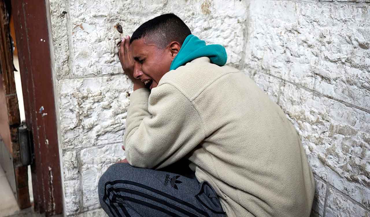 Over 30 Palestinians die in Israeli airstrikes