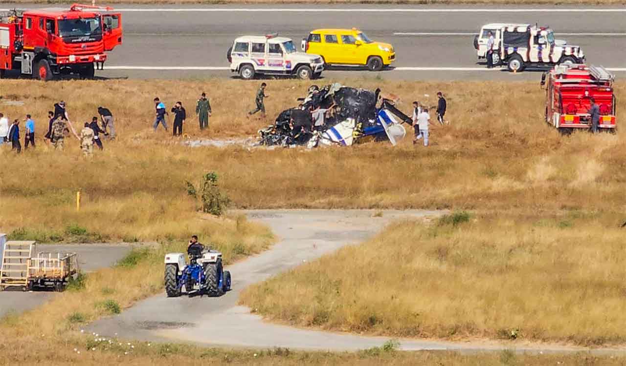 Three killed in Indian Coast Guard helicopter crash