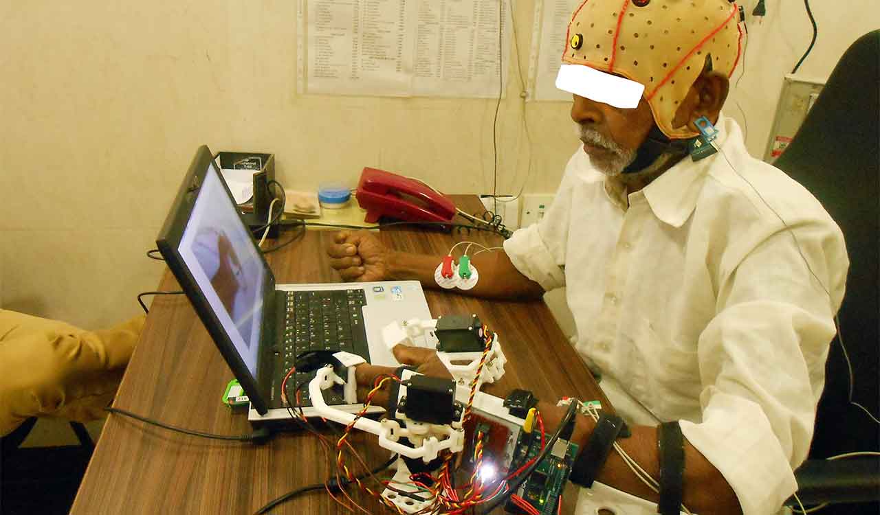 A robotic hand exoskeleton: IIT Kanpur’s innovation for stroke patients