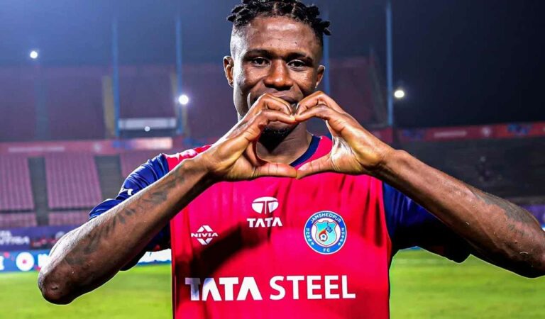 sports isl eze equaliser helps jamshedpur fc draw with mohun bagan