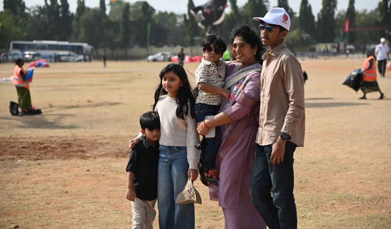 Azure skies of Hyderabad provide perfect canvas for seventh edition of International Kites Festival