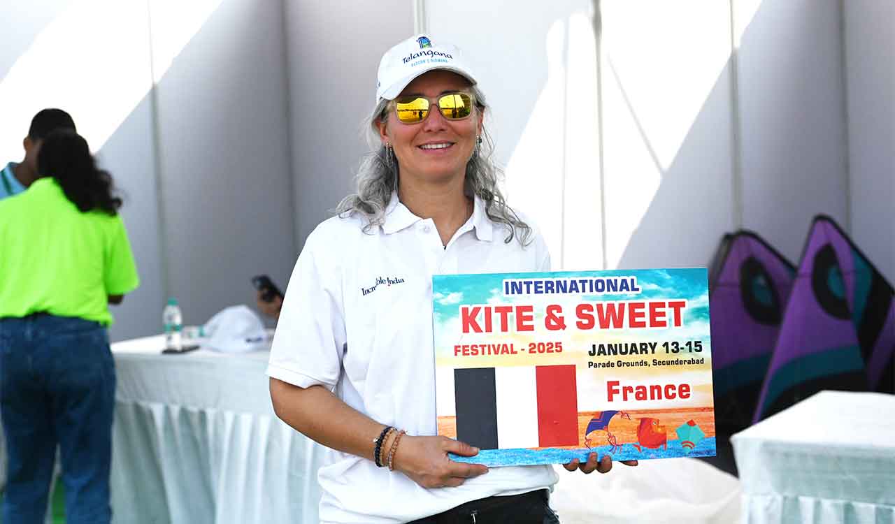 Skies of Hyderabad come alive at International Kites and Sweets festival