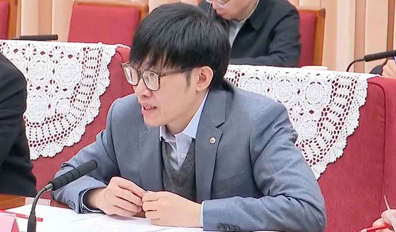 When DeepSeek was asked who Liang Wenfeng is…