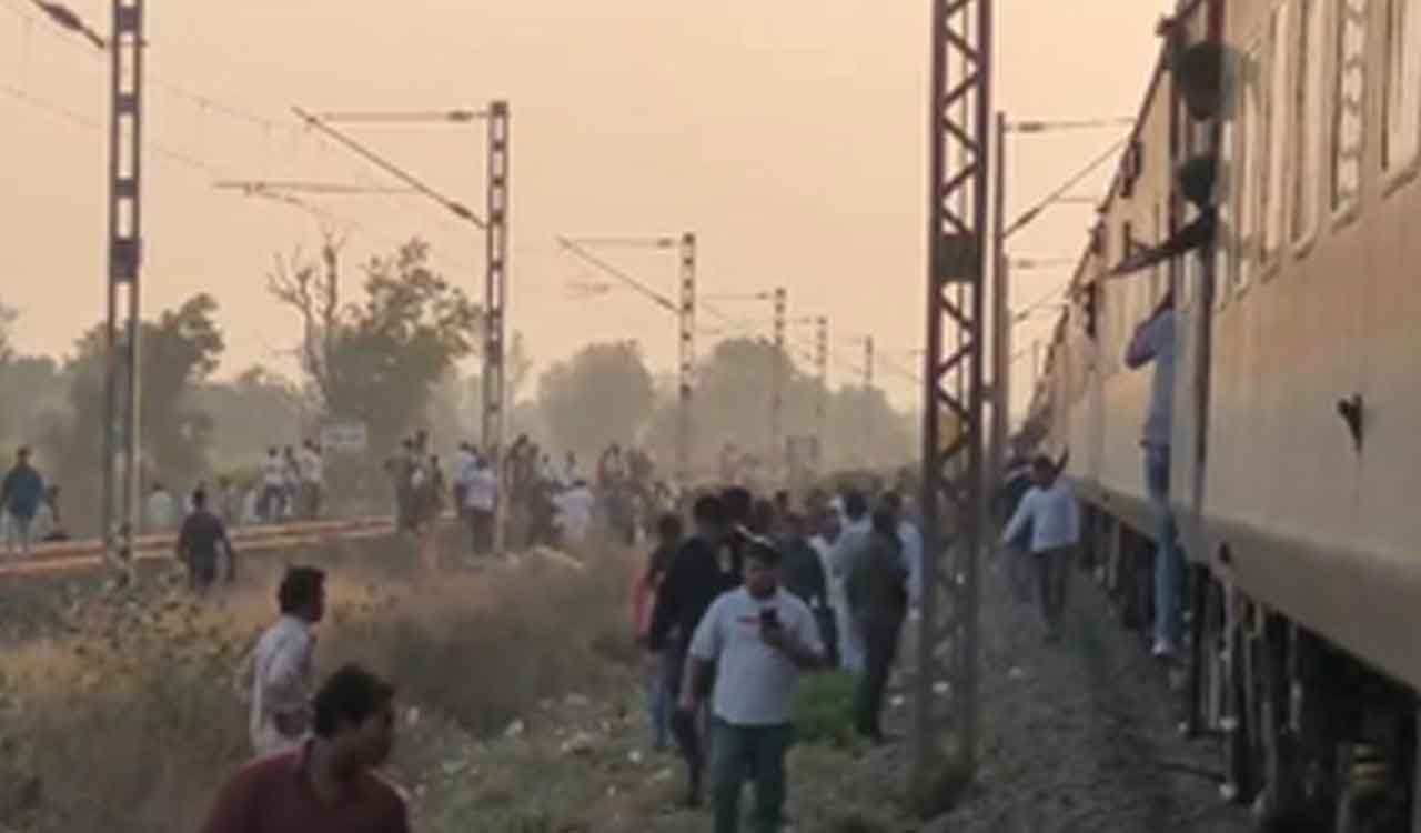 Passengers run over by train in Maharashtra; 12 dead on railway tracks near Jalgaon