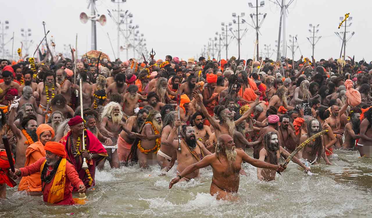 Maha Kumbh’s second ‘Amrit Snan’ begins on the auspicious occasion of Mauni Amavasya