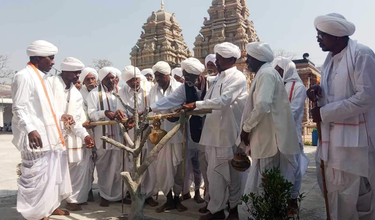 Mesrams initiate Nagoba Jatara at Keslar in Adilabad   