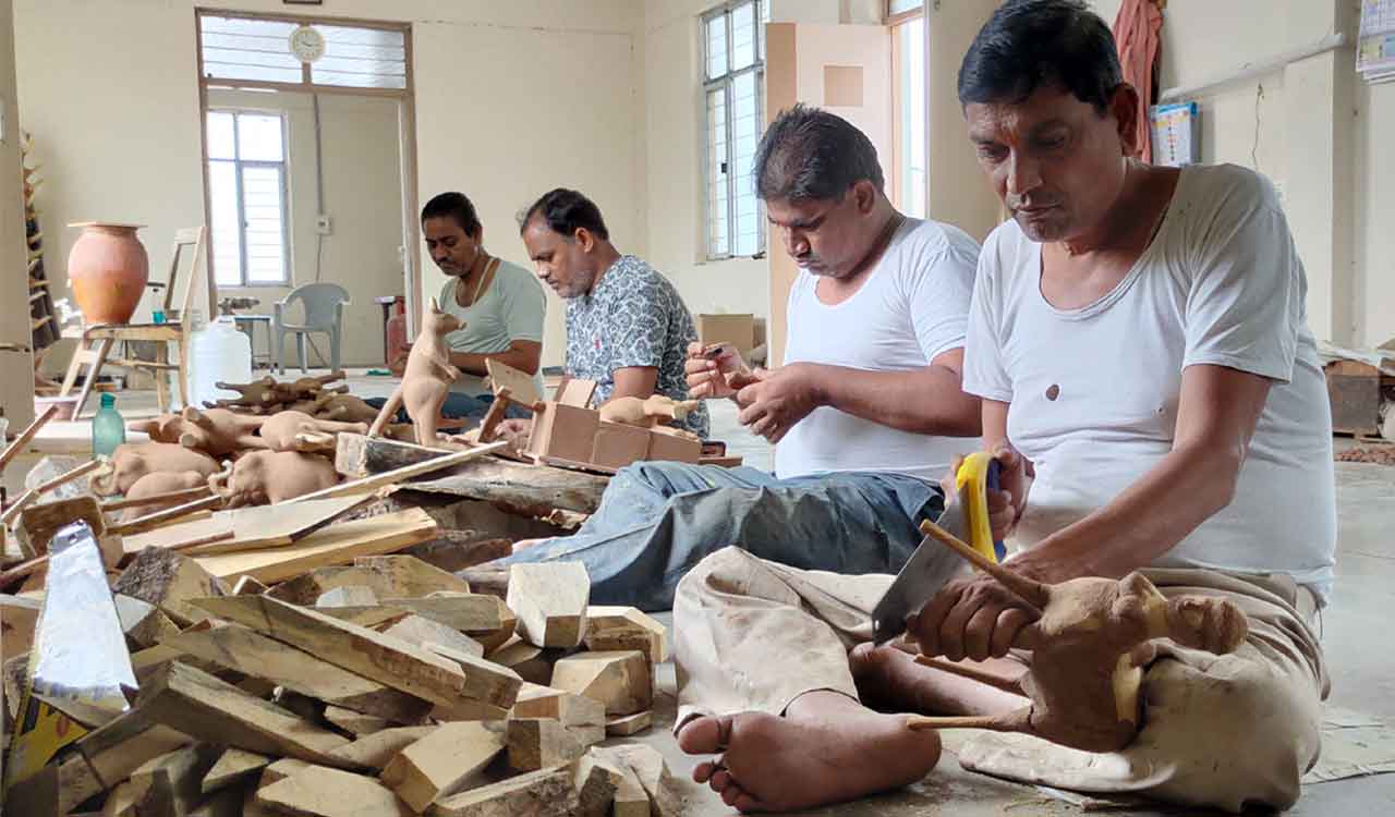 Modi forgets his promise; Telangana’s Naqashi artisans live in despair