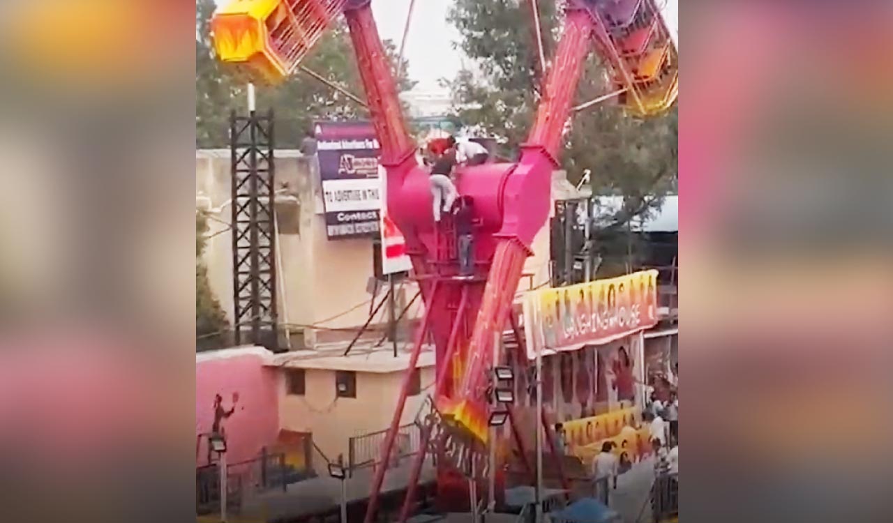 Watch: Lucky escape for revellers after double arm ranger malfunctions at Hyderabad’s Numaish