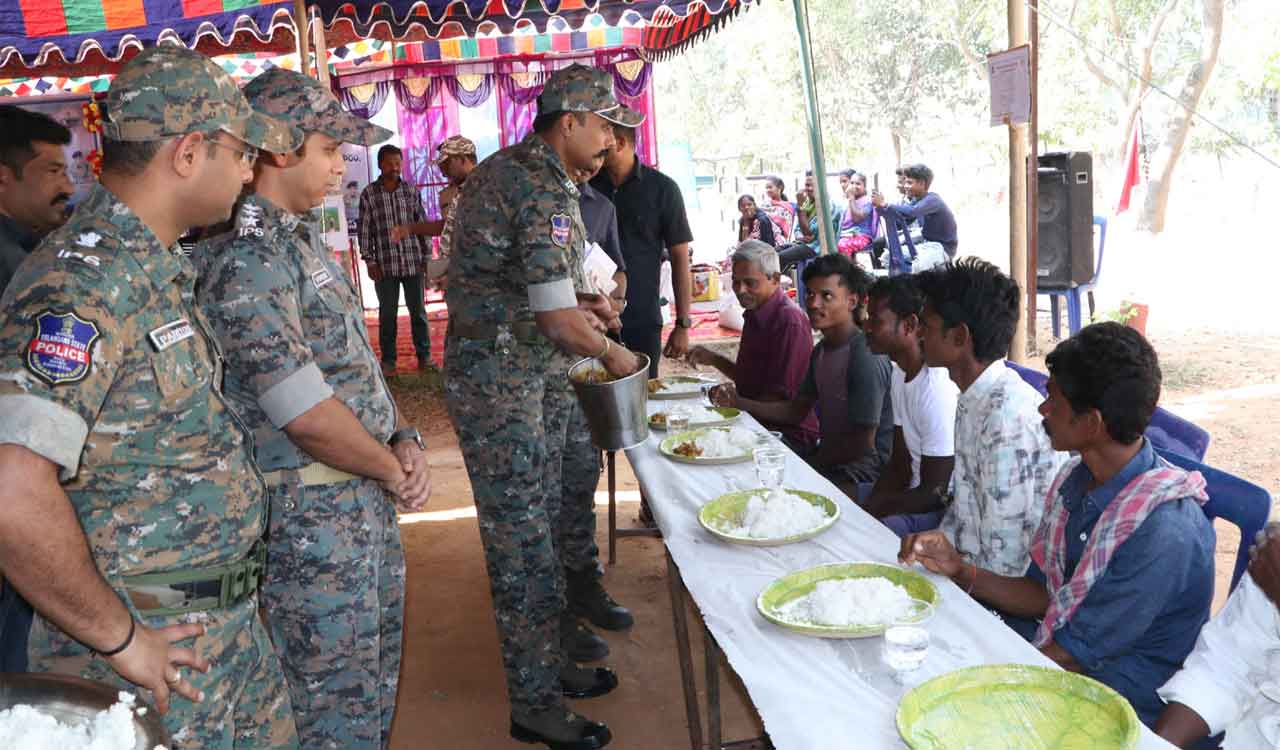 22 Maoist militia members surrender before Kothagudem Police