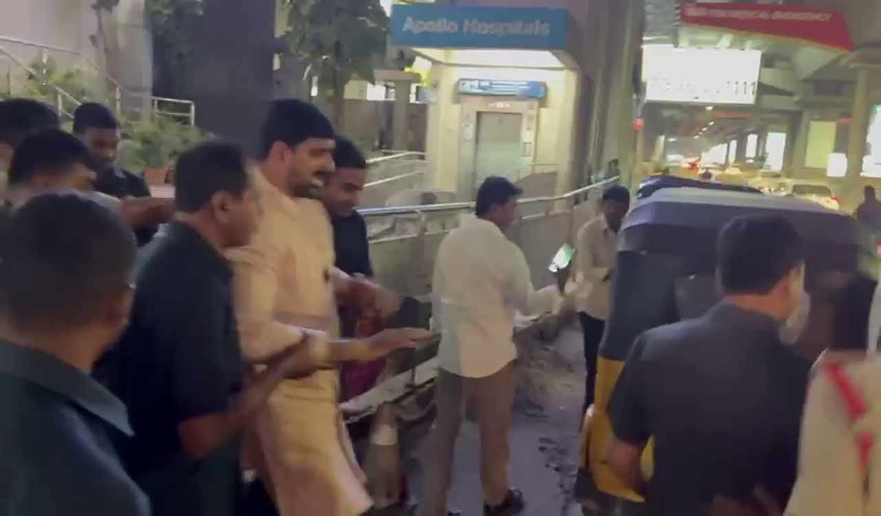 BRS demands to know whereabouts of Kaushik Reddy, protests at Karimnagar police station