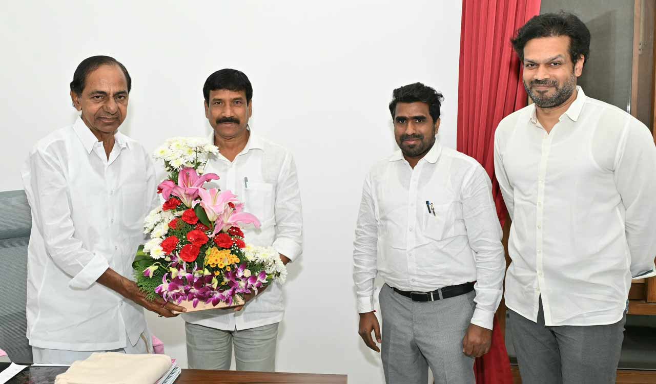 Telangana: Former Kodangal MLA Patnam Narender calls on KCR