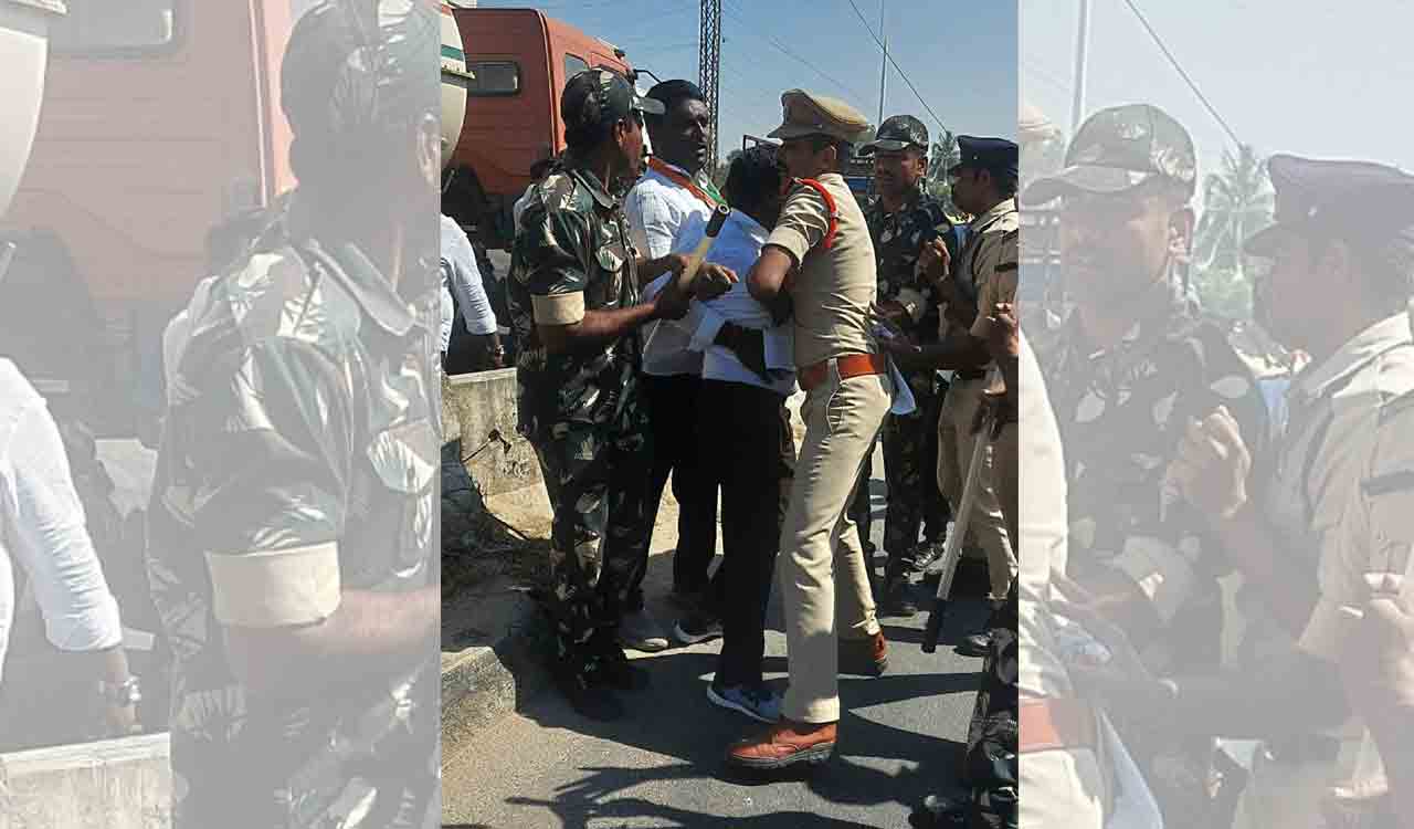 Police fail to control Congress cadre protest in Telangana’s Patancheru