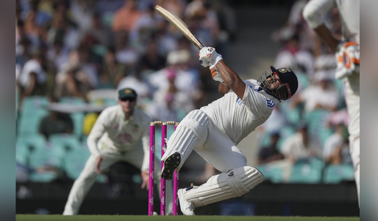 Indian batters disappoint again as Australia keep Sydney Test in balance