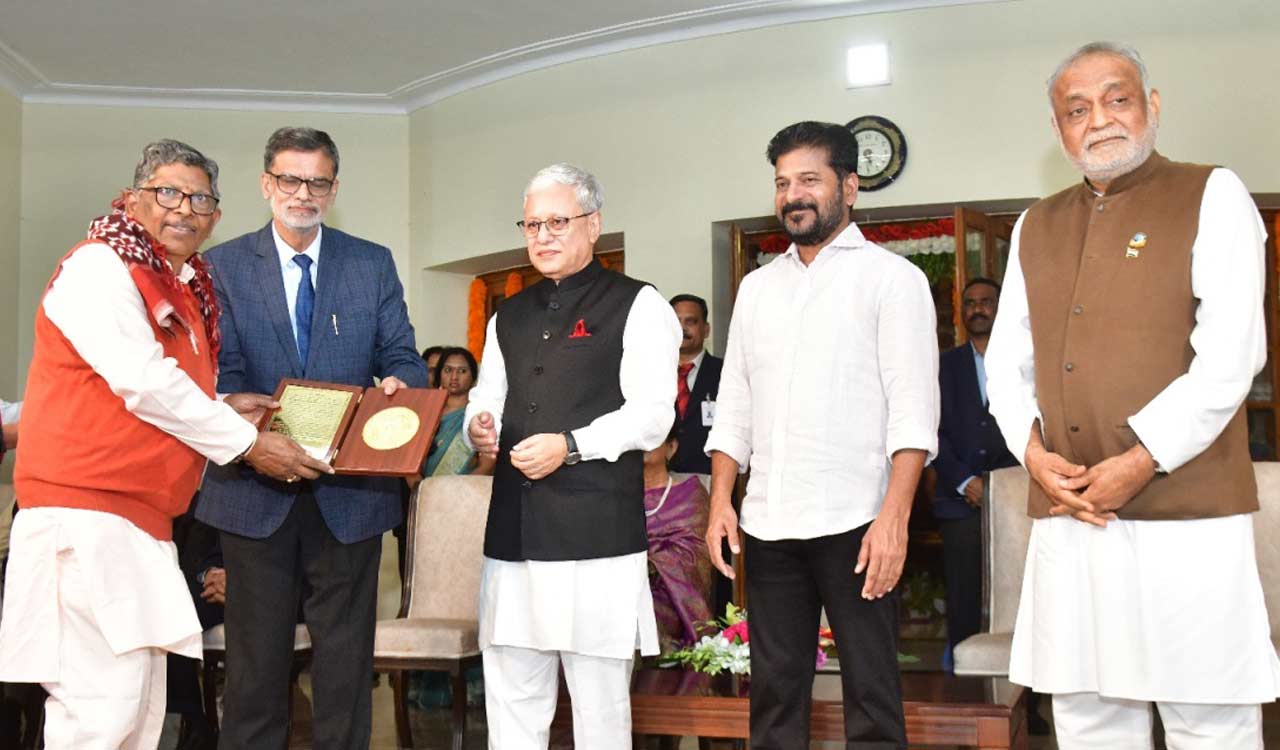 Hyderabad-based Samskruti Foundation receives Governor’s Award