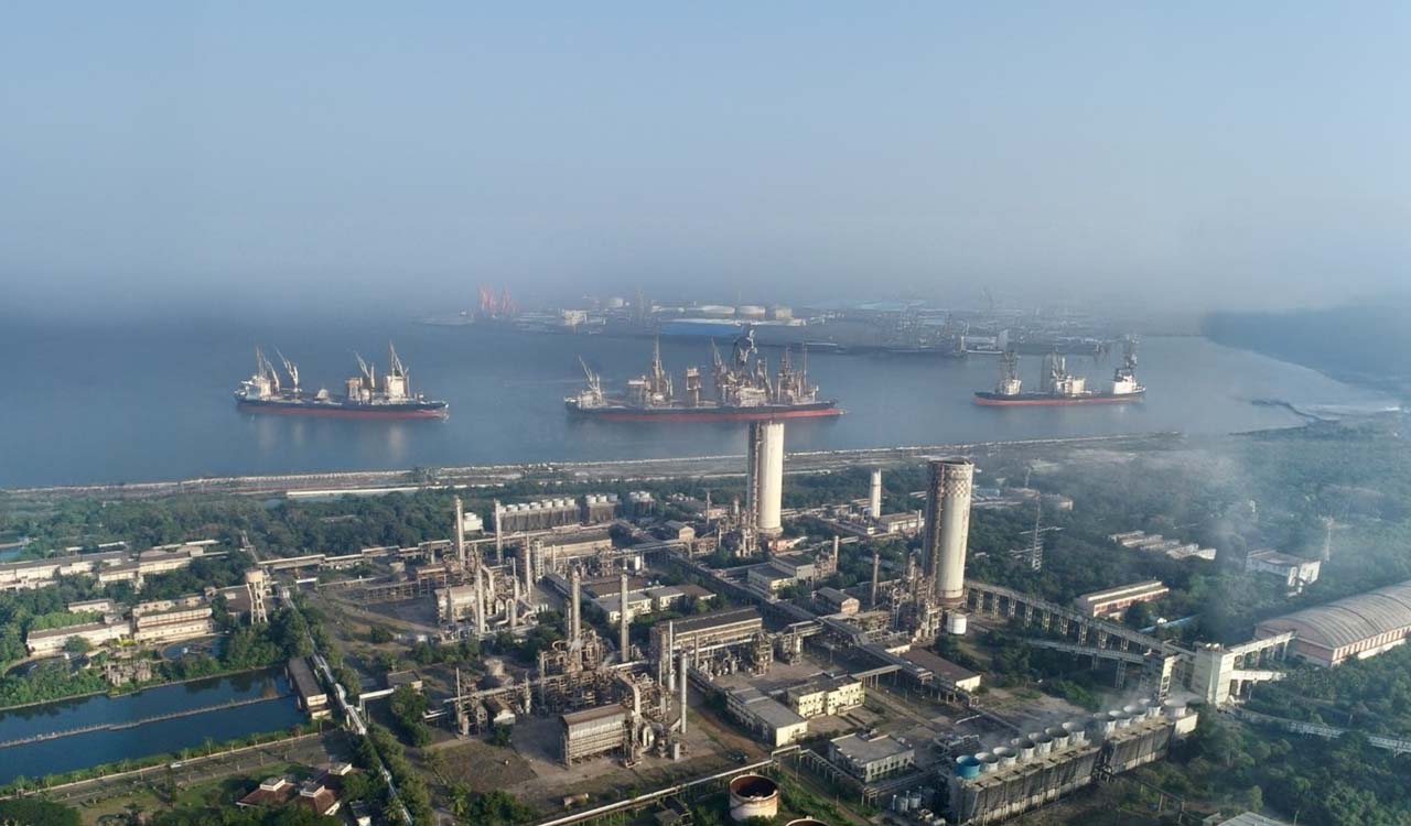 AM Green join hands with DP World for supply of green fuels