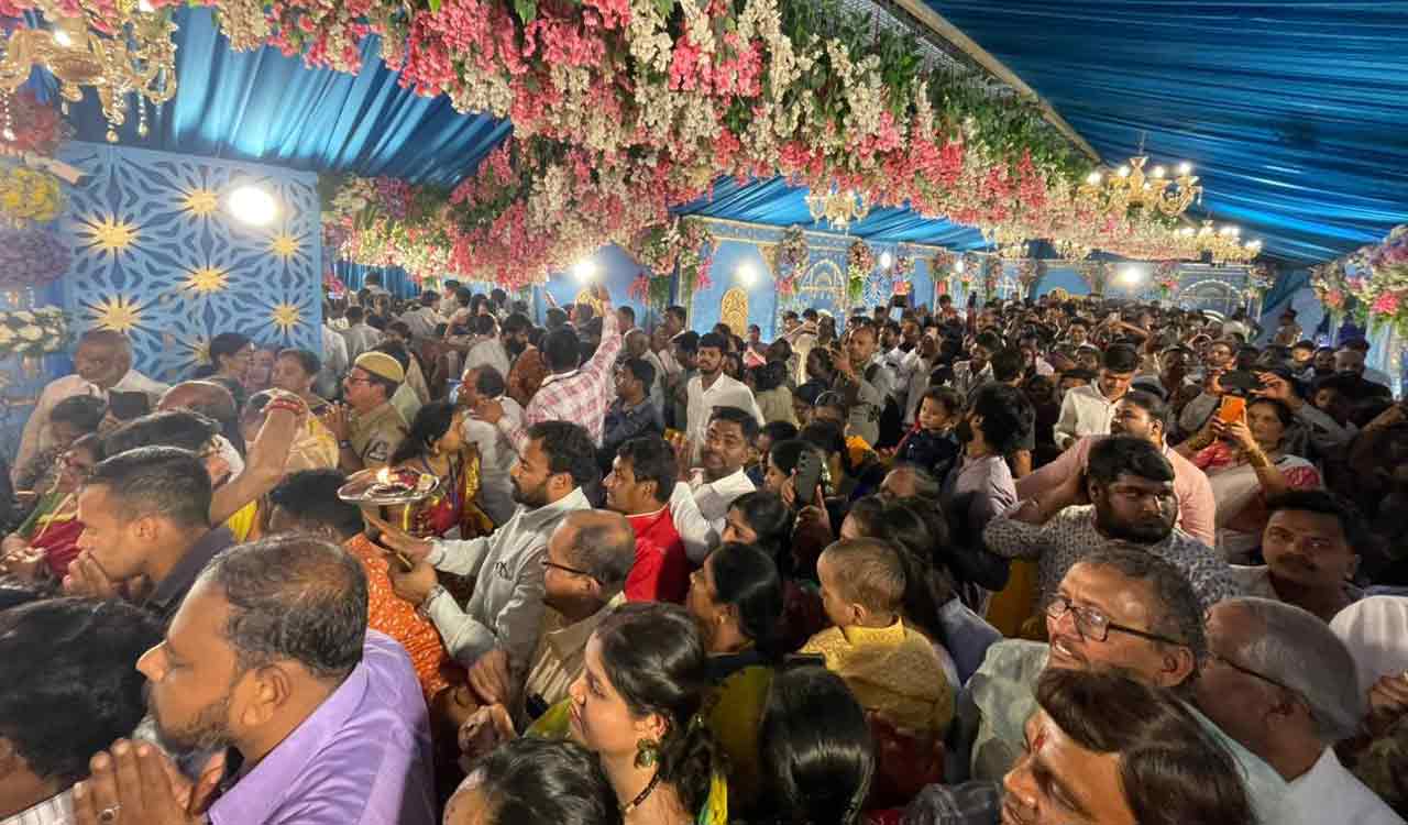 Vaikunta Ekadasi: Heavy rush of devotees in Hyderabad temples