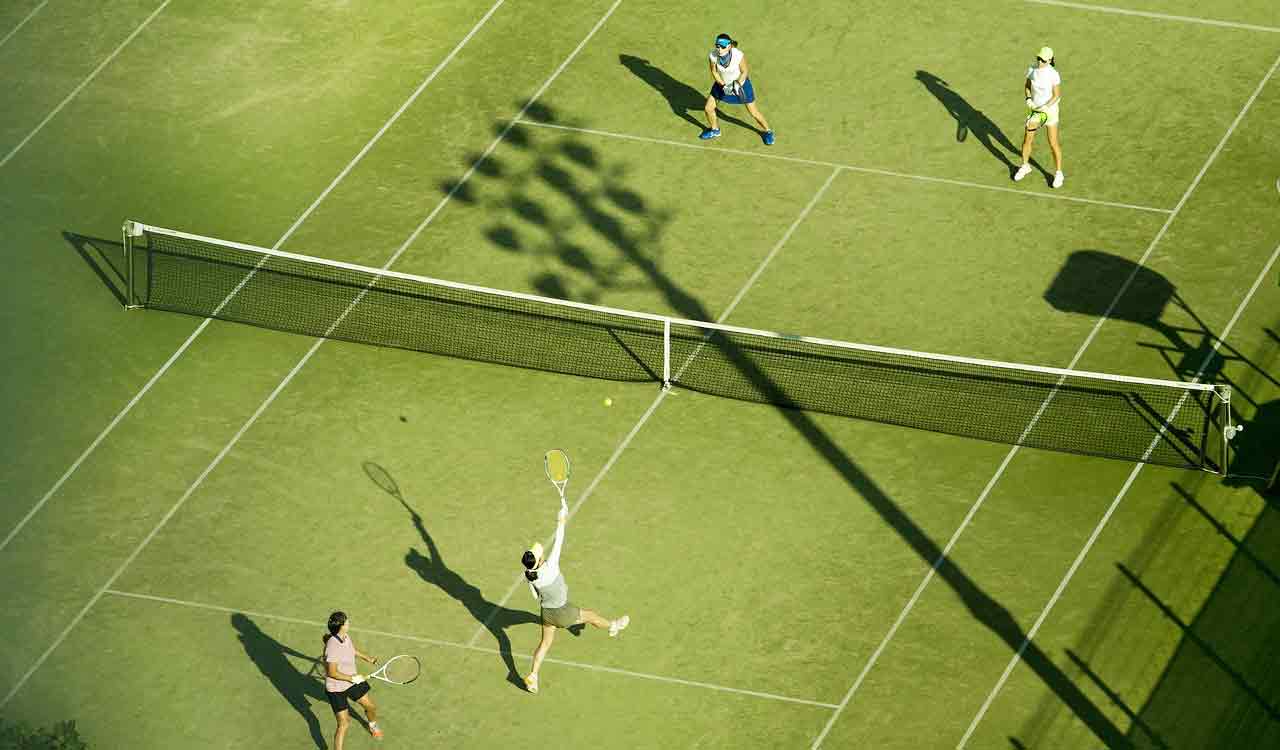 Taller height might be an advantage on tennis court