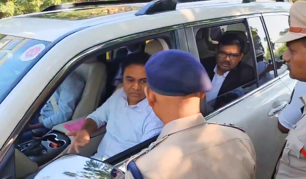 Tension at ACB Office as police deny entry to KTR’s lawyer