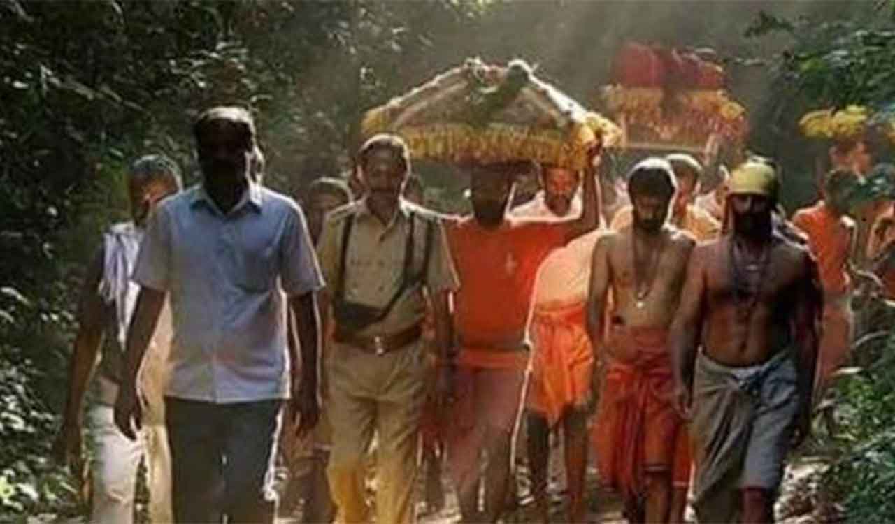 Lory Ayyappa’s Thiruvabharanam procession sets off to Sabarimala