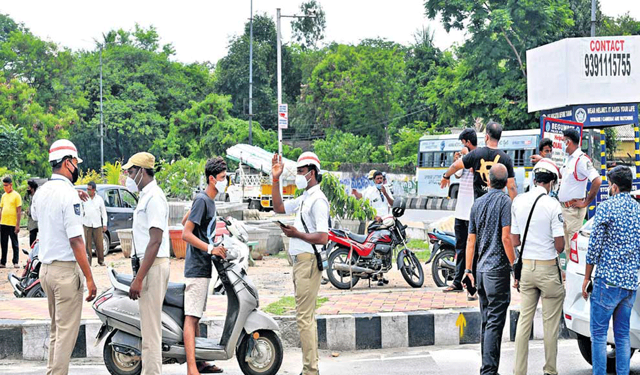 Traffic violators paid fines of Rs.535 crore in Telangana in 2024