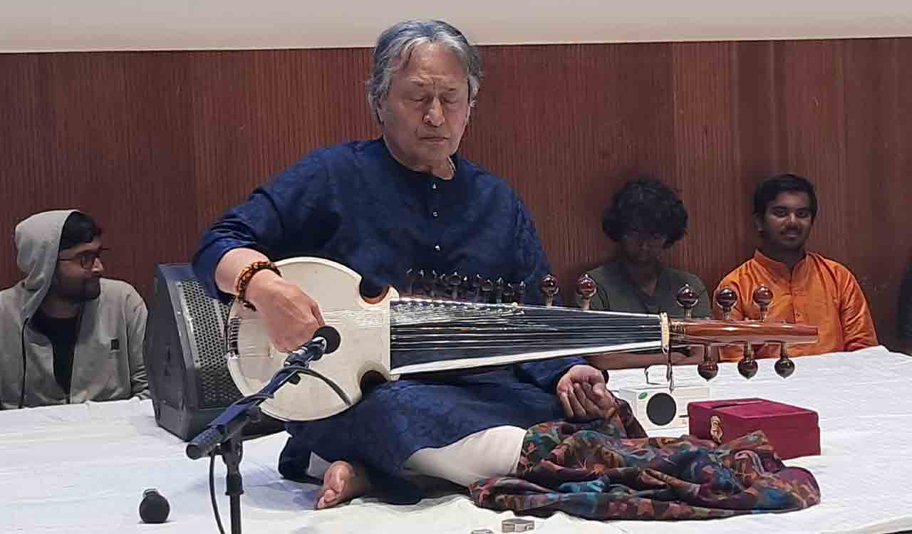 Ustad Amjad Ali Khan mesmerises audience at IIT-Hyderabad