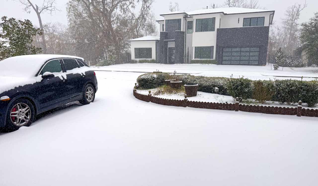 Rare winter storm bringing heavy snow, sleet, ice to Texas and northern