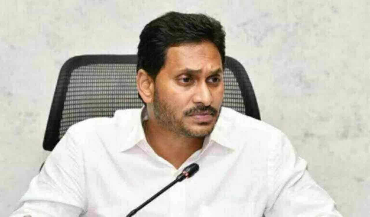 Expose Naidu for going back on poll promises, Jagan tells YSR Congress Party leaders