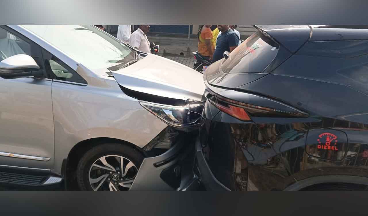 Lucky escape for Telangana Minister Uttam Kumar Reddy
