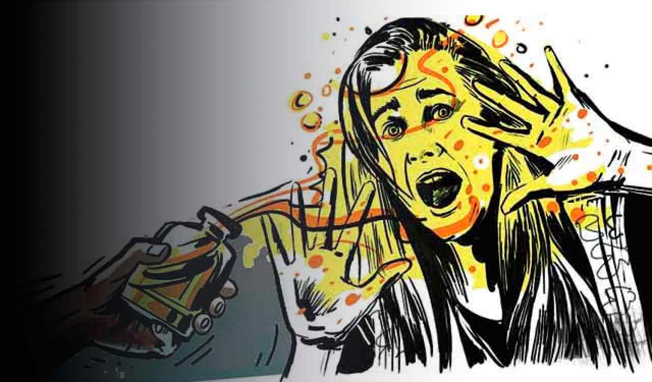 Stalker throws acid on nursing student in Khammam