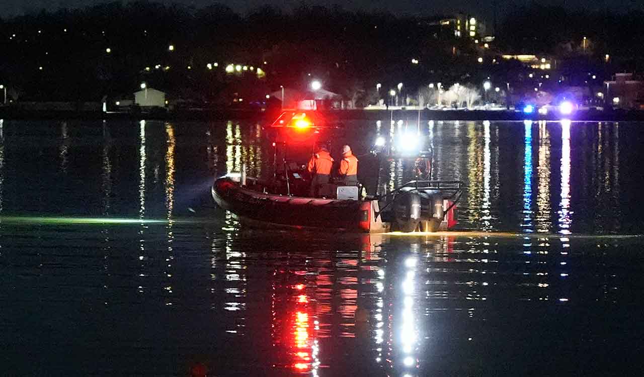 Washington plane crash: 18 bodies pulled out from Potomac River