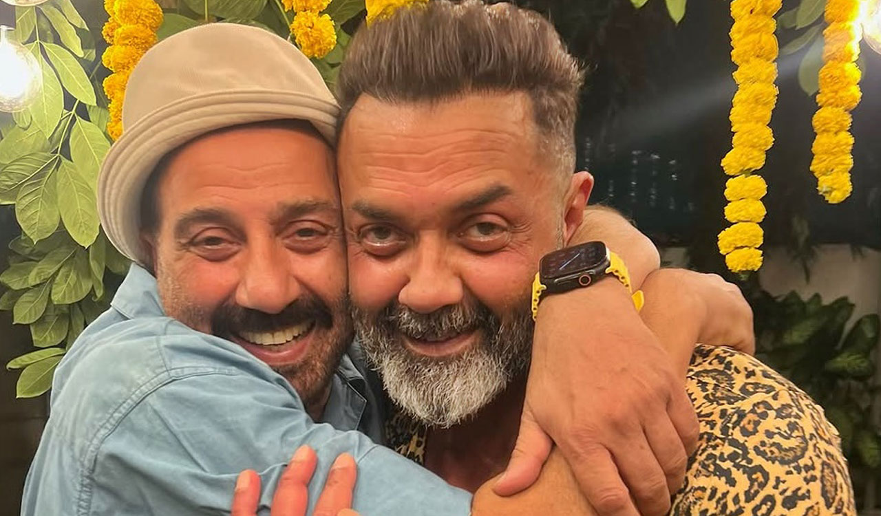 Sunny Deol lovingly wraps arms around ‘little brother’ Bobby Deol