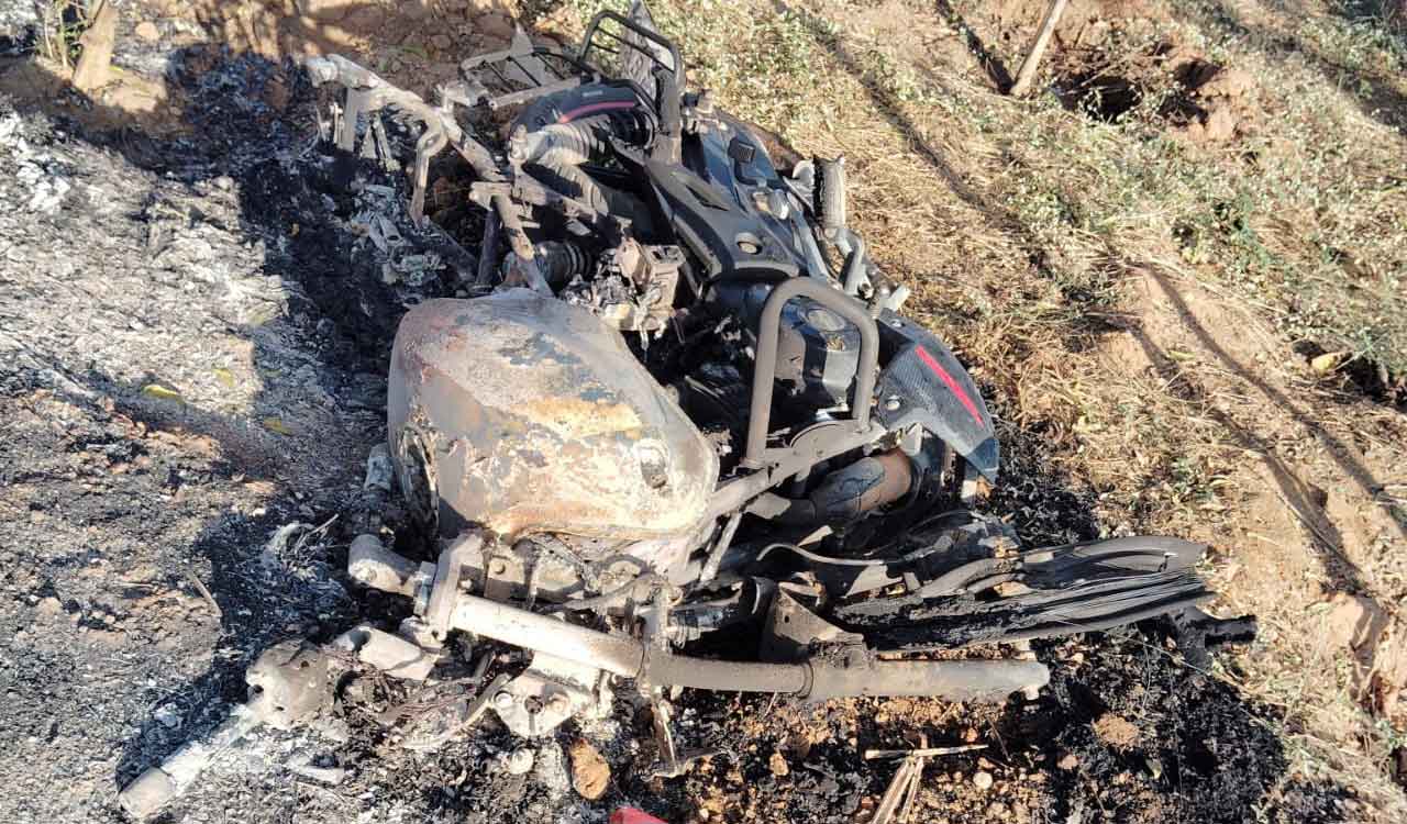 Lorry, bike gutted in separate accidents in Telangana’s Sangareddy