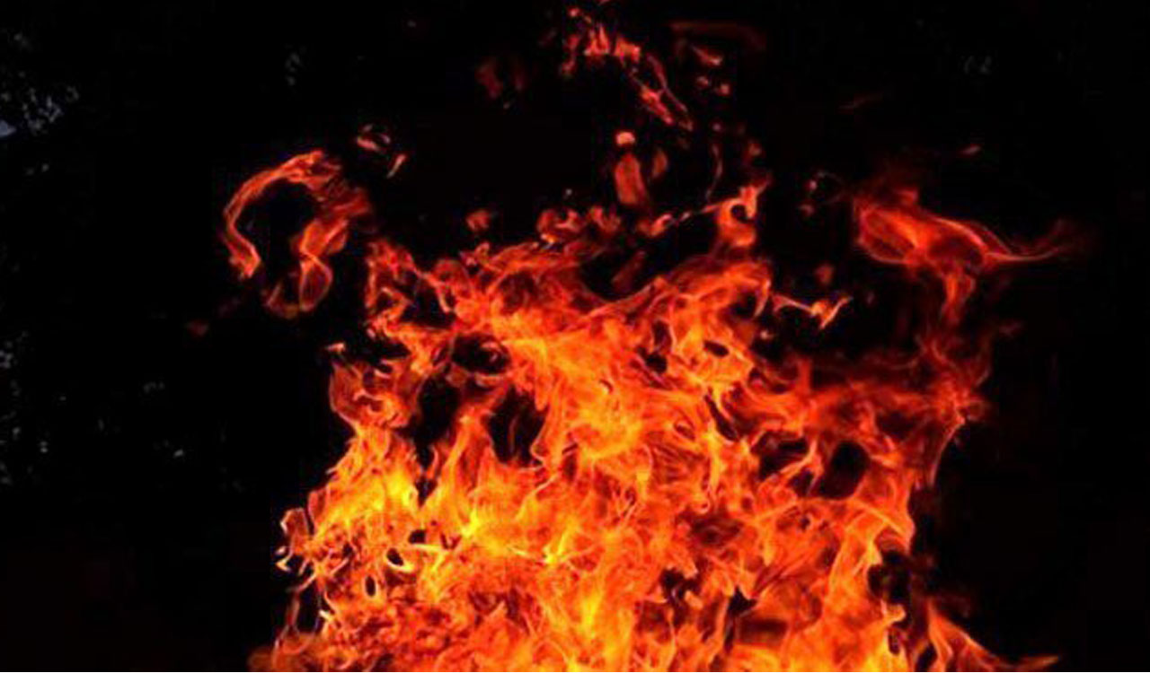 Woman burnt alive after LPG cylinder explodes in Sangareddy