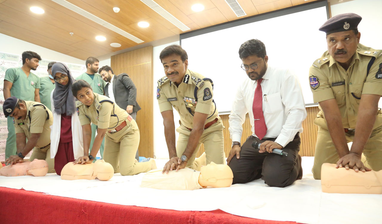 Four-day training program on CPR inaugrated by CV Anand in Hyderabad