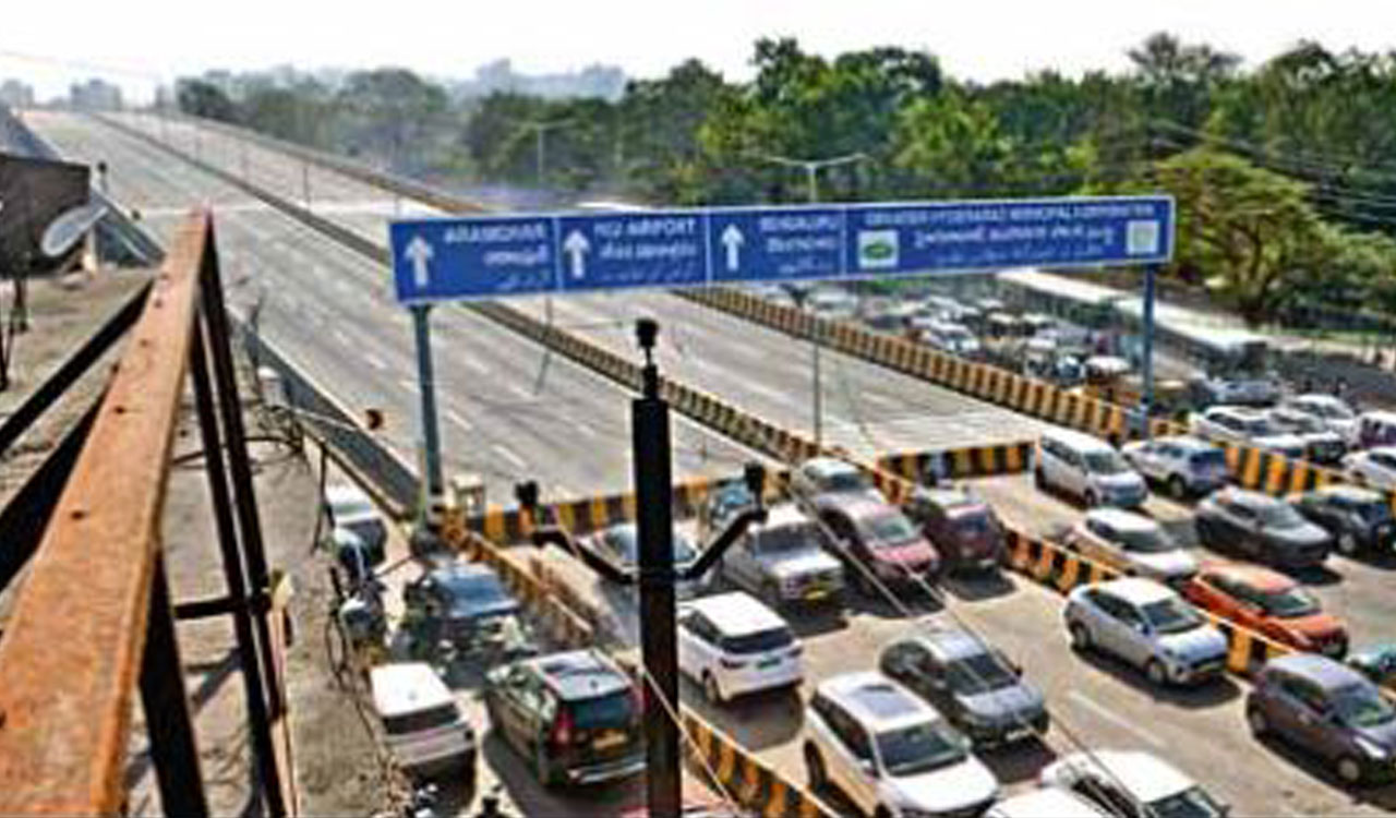 Hyderabad: Aramgarh flyover remains closed as locals await its inauguration