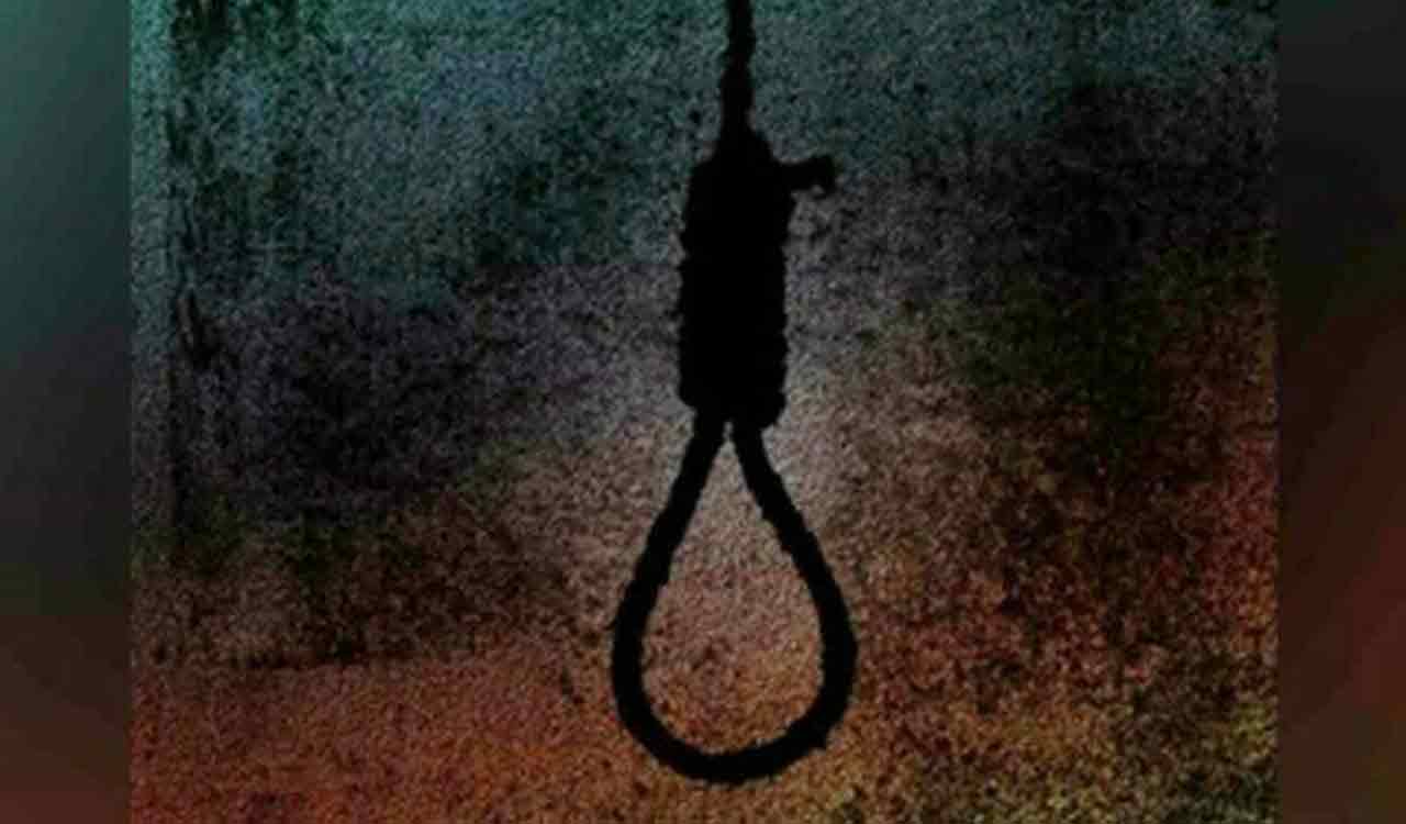 IIT-Kharagpur student found hanging in hostel room