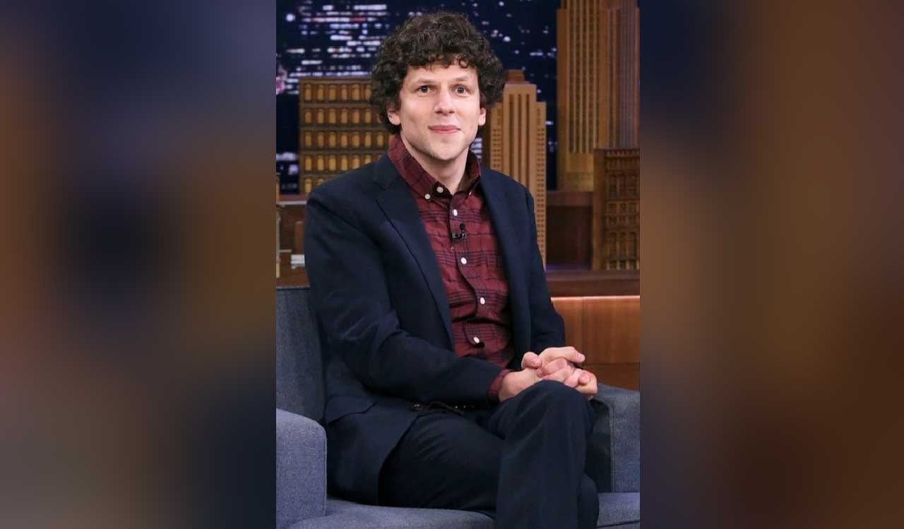 Revelation: Jesse Eisenberg was asked by ‘The Social Network’ producers not to meet Mark Zuckerberg