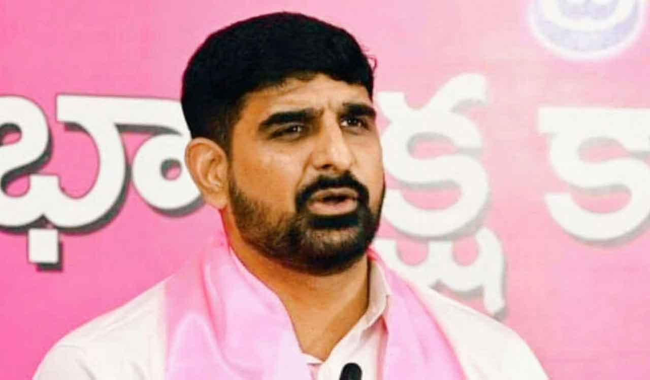 MLA Padi Kaushik Reddy, other leaders detained ahead of BRS protest 