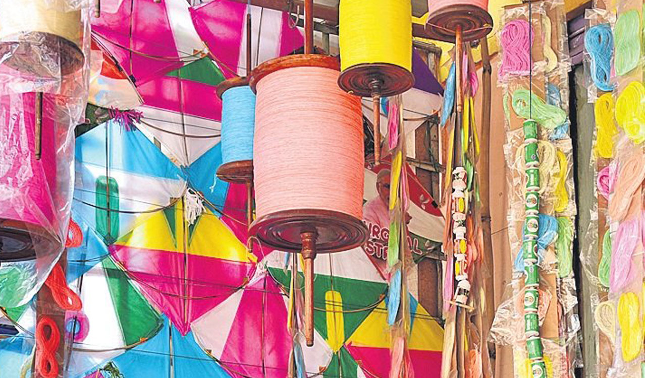 Warangal: Police warns of strict action against those using Chinese Manja, plastic strings