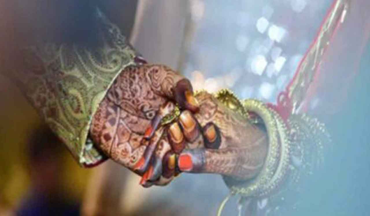 Anganwadi teacher shows the way to reach out to poor, needy