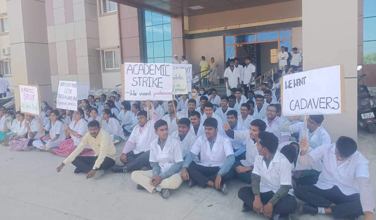 Medical college students stage protest for better amenities, faculty in Asifabad