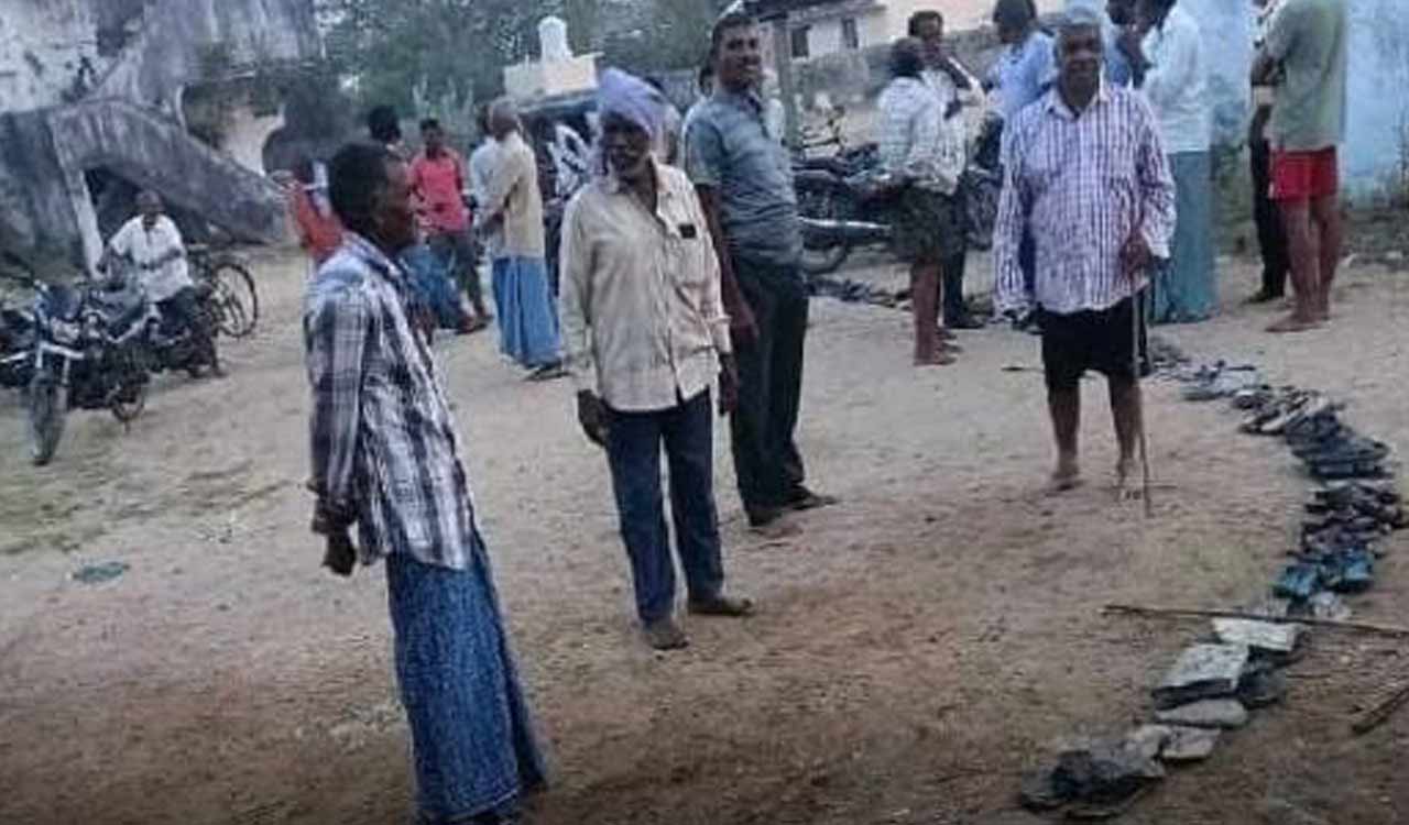 200 bags of urea for 400 farmers: Tension in Karimnagar’s Indurthi