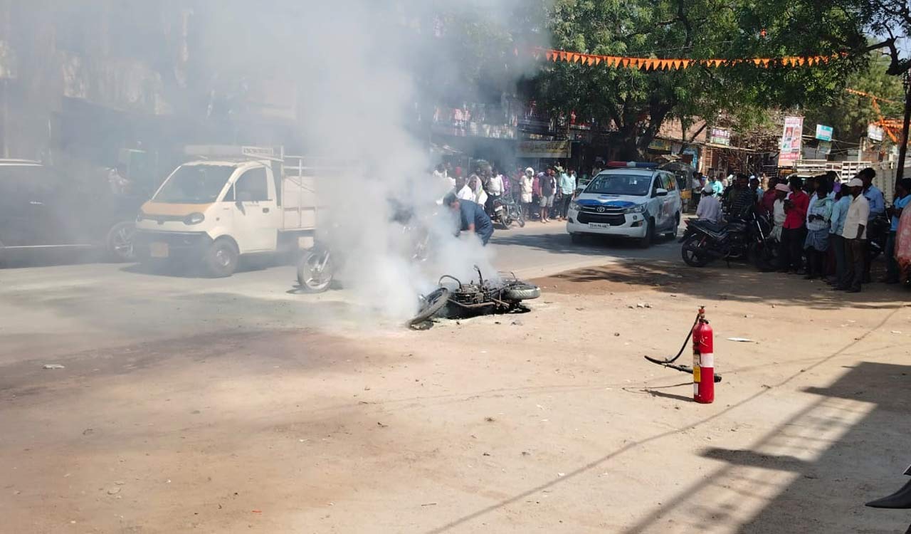 Telangana: Denied Rythu Bharosa aid, farmer burns his two-wheeler