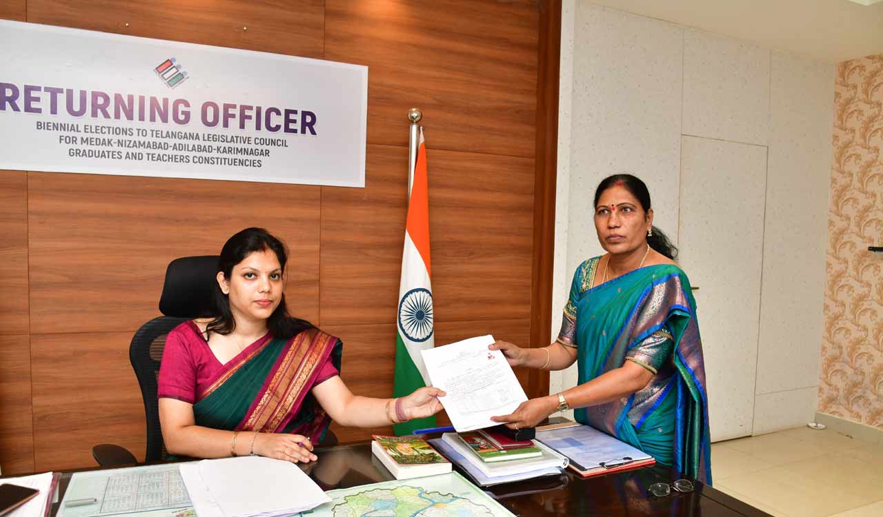 Congress rebel candidate files nomination for MLC Graduates Constituency