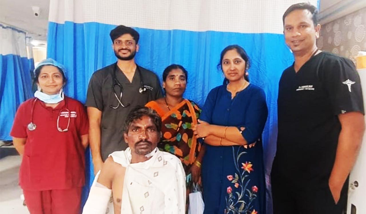 Hyderabad: Hospital staff, two constables collaborate to save life of critical patient