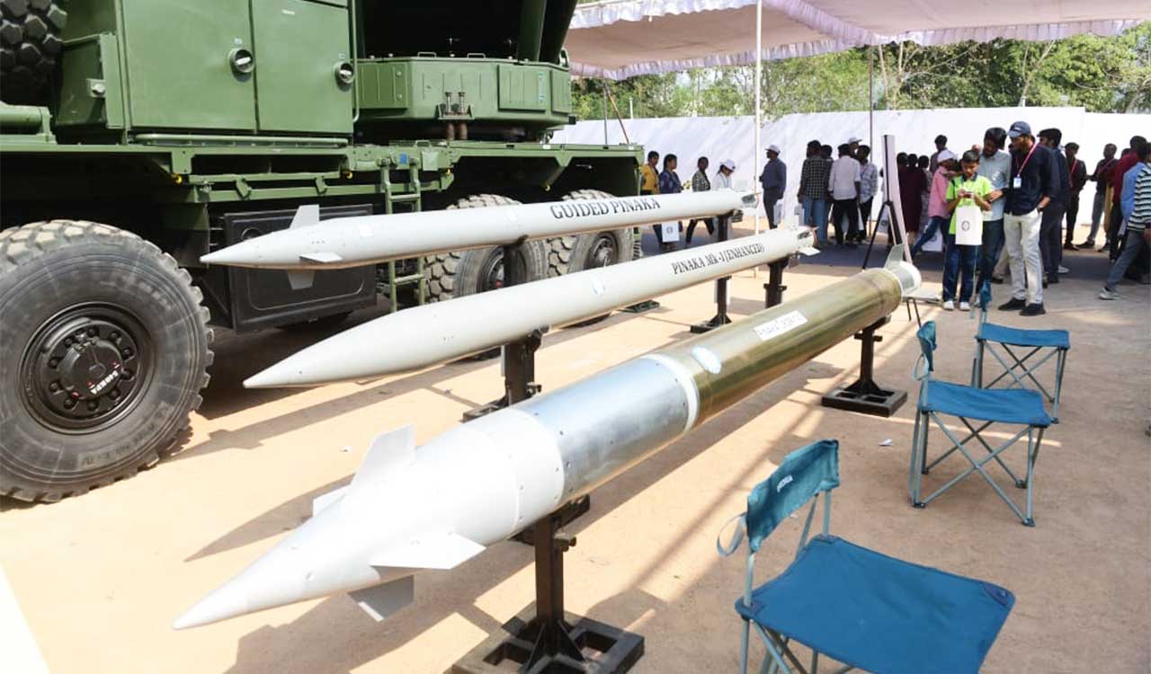 Vigyan Vaibhav 2025: Students enjoy science and defence expo in Hyderabad
