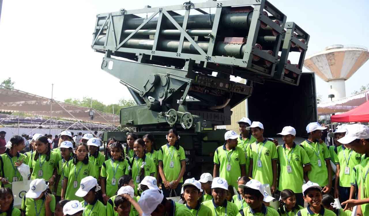 Vigyan Vaibhav 2025: Students enjoy science and defence expo in Hyderabad