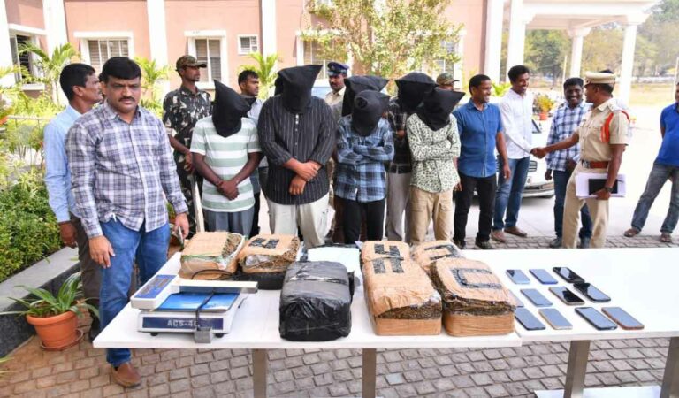 Ganja smugglers arrested by Godavarikhani two town police.