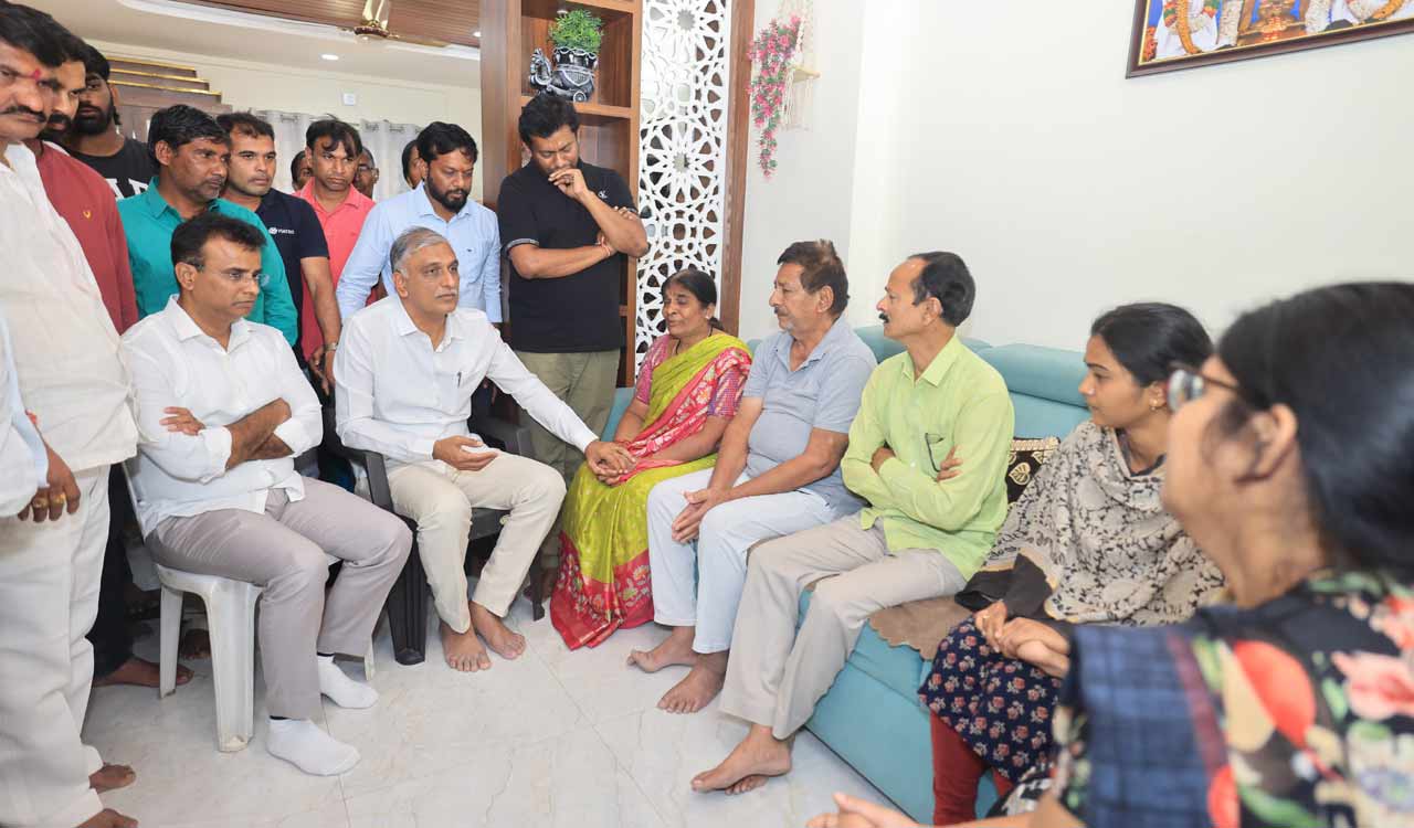 Harish holds Congress govt responsible for builder’s suicide in Hyderabad