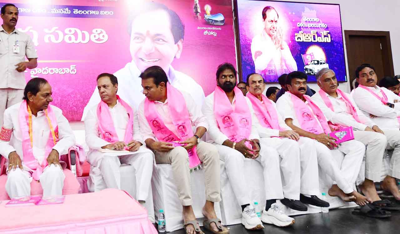 KCR chairs BRS executive meeting, charts path for party’s future